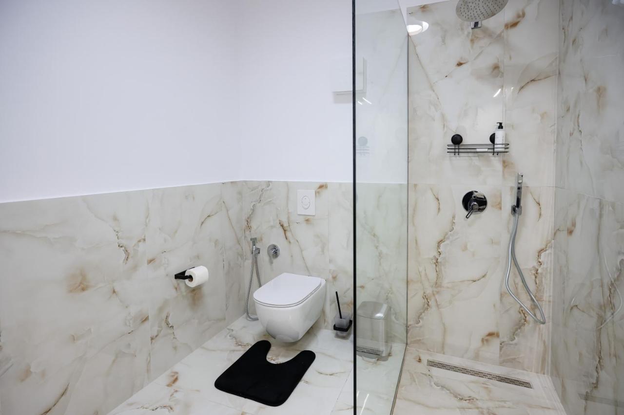 Vila Ferdinand Modern Rooms In Tirana'S Center Zimmer foto